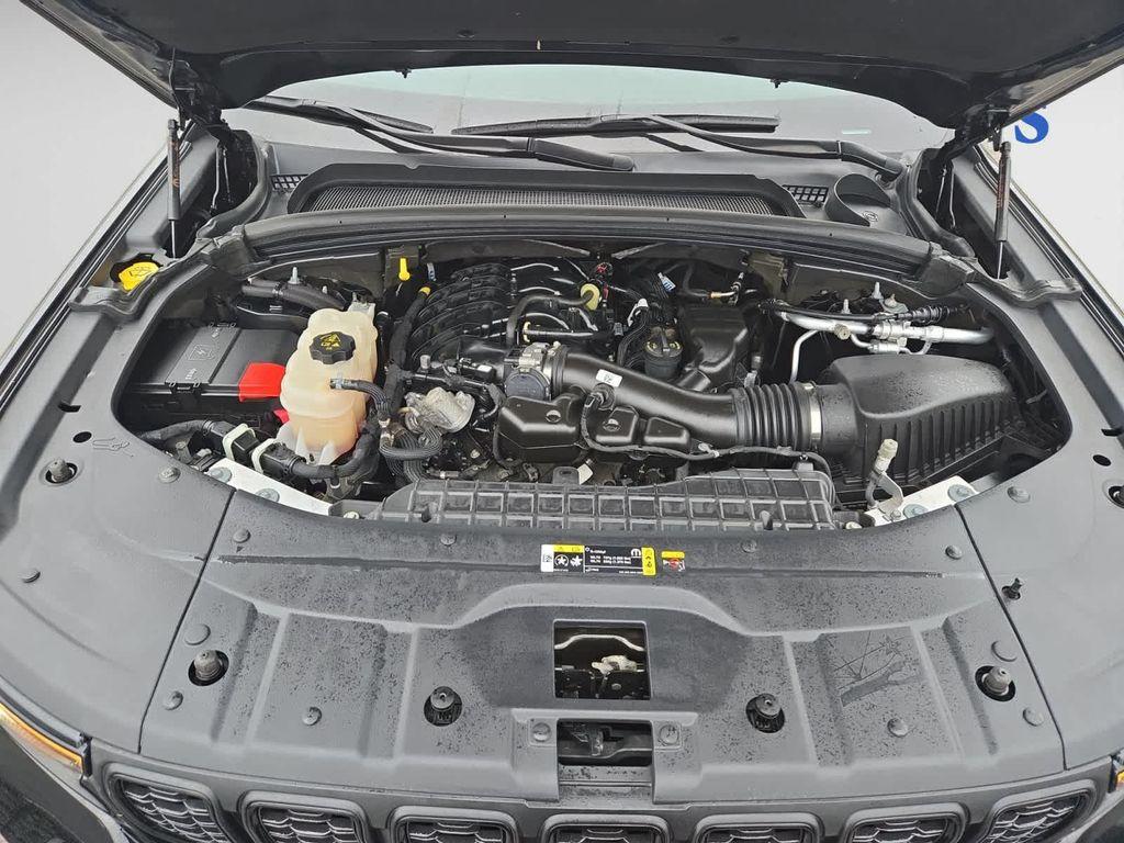 used 2023 Jeep Grand Cherokee car, priced at $32,497