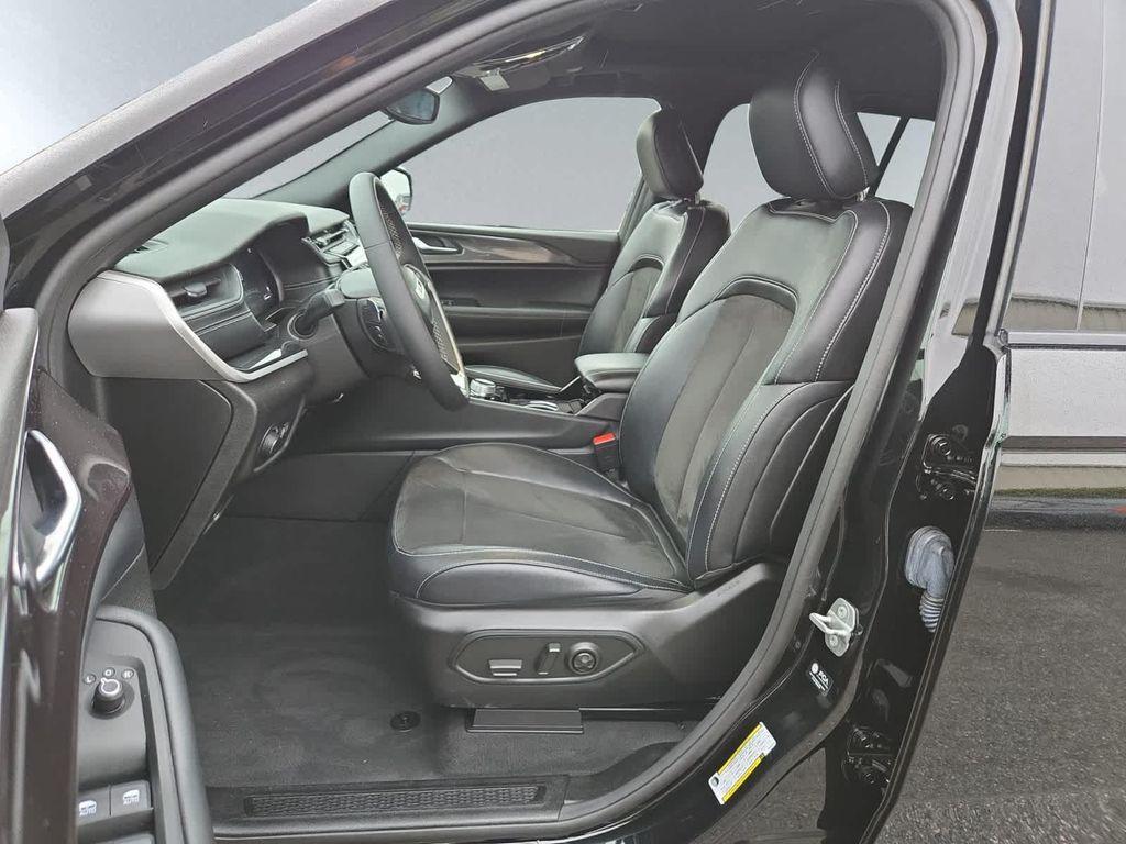 used 2023 Jeep Grand Cherokee car, priced at $32,497