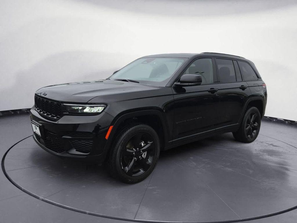 used 2023 Jeep Grand Cherokee car, priced at $32,497