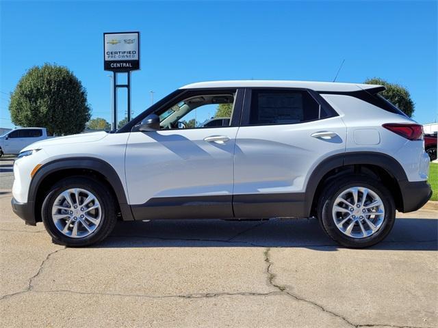 new 2025 Chevrolet TrailBlazer car, priced at $24,120