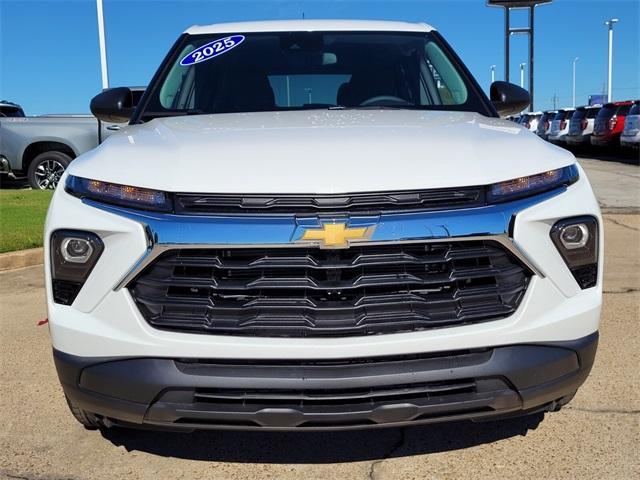 new 2025 Chevrolet TrailBlazer car, priced at $24,120