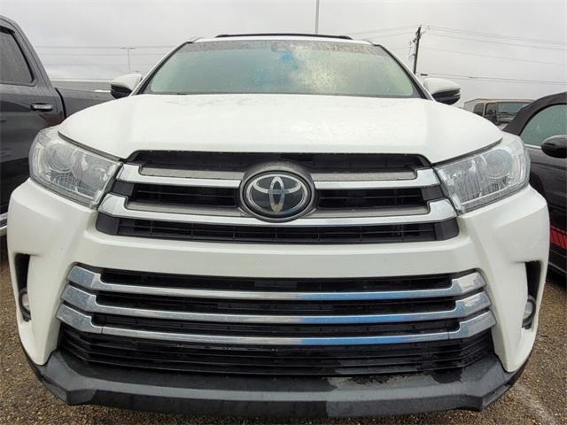 used 2019 Toyota Highlander car, priced at $29,869