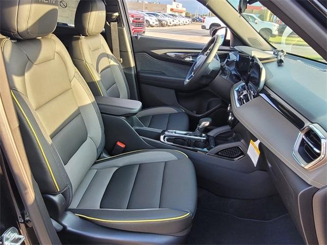 new 2025 Chevrolet TrailBlazer car, priced at $28,526