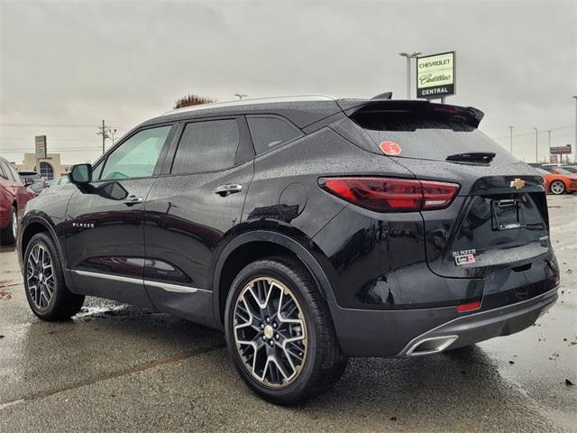 new 2025 Chevrolet Blazer car, priced at $45,371