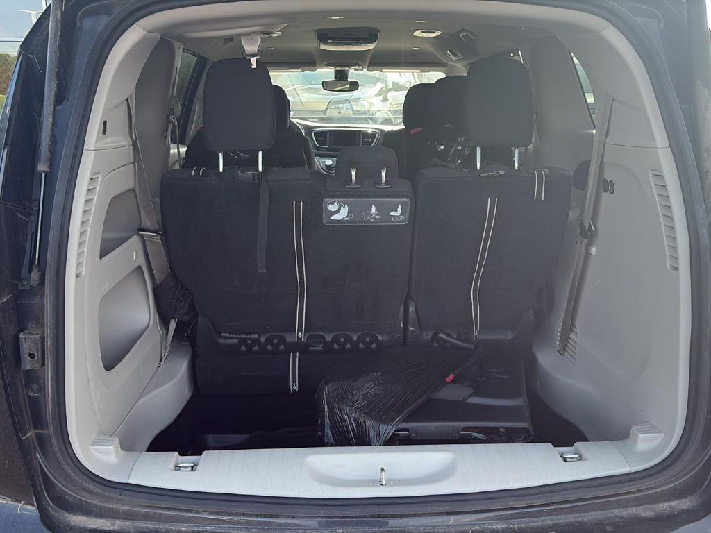 used 2018 Chrysler Pacifica car, priced at $12,692