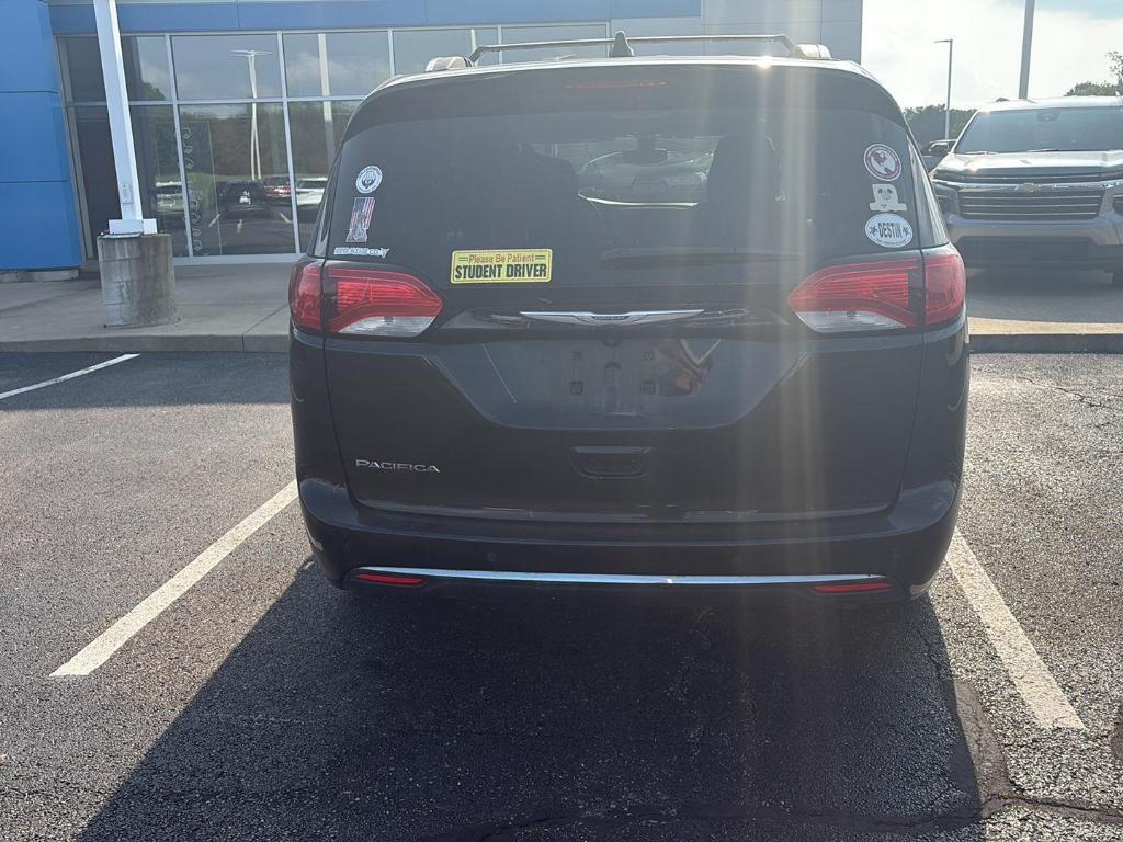 used 2018 Chrysler Pacifica car, priced at $12,692