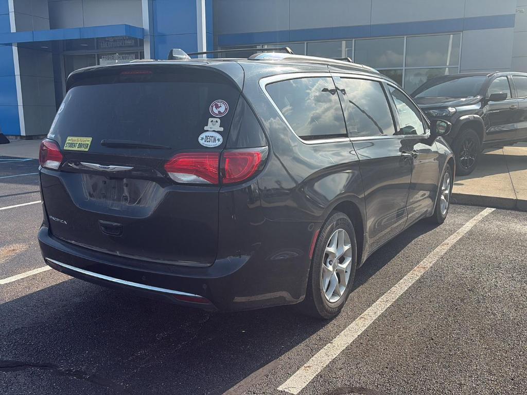 used 2018 Chrysler Pacifica car, priced at $12,692