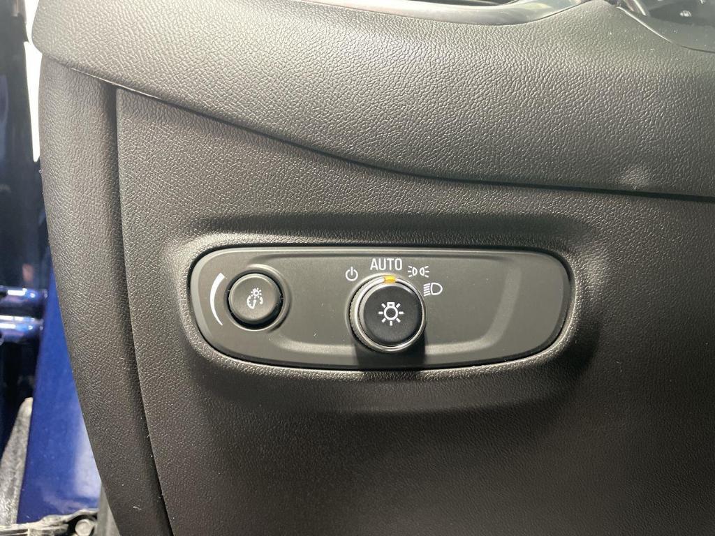 used 2023 Chevrolet Equinox car, priced at $19,182