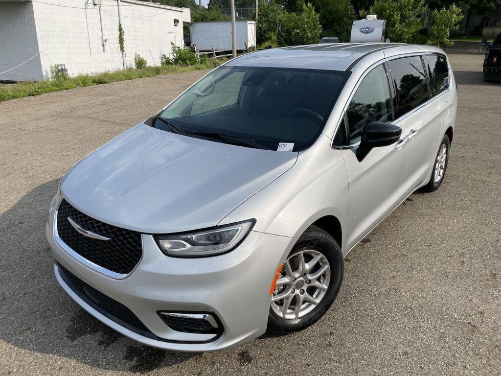 used 2024 Chrysler Pacifica car, priced at $26,489
