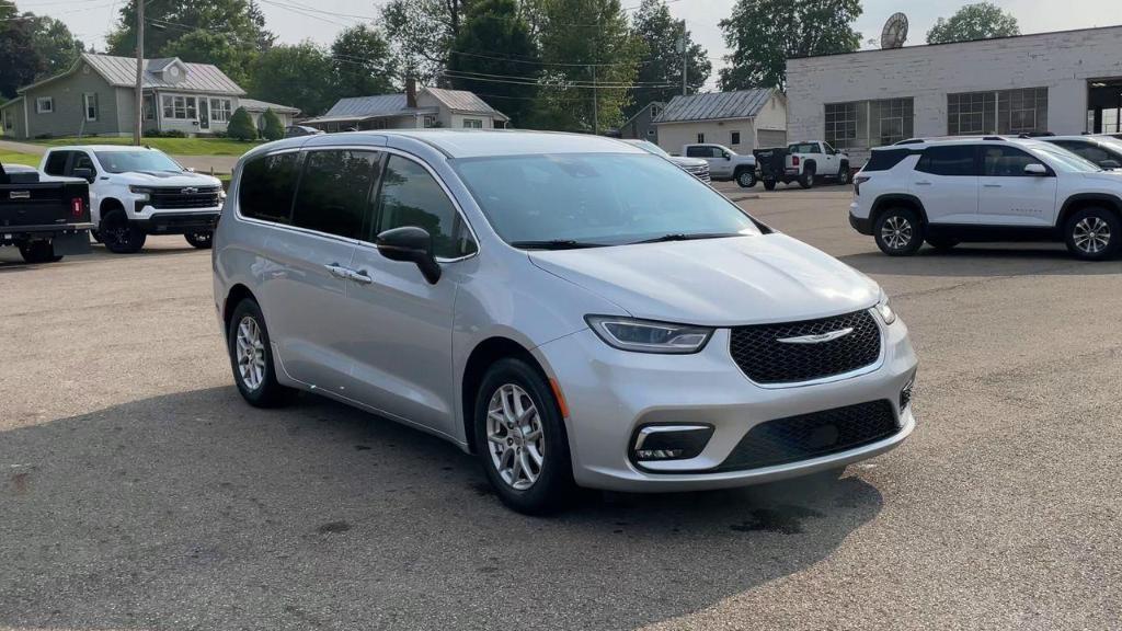 used 2024 Chrysler Pacifica car, priced at $26,489