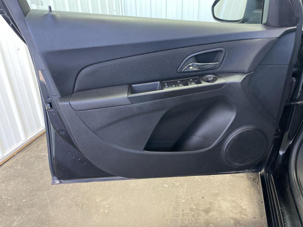 used 2016 Chevrolet Cruze Limited car, priced at $9,084