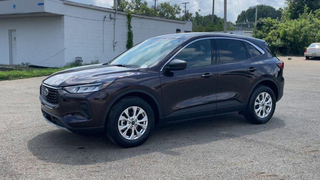 used 2023 Ford Escape car, priced at $22,095