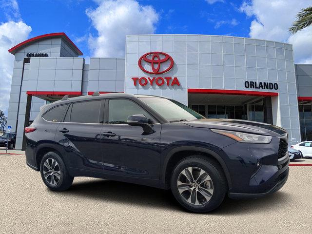 used 2020 Toyota Highlander car, priced at $21,995