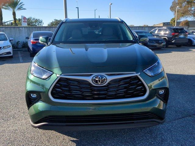 new 2025 Toyota Highlander car, priced at $48,704