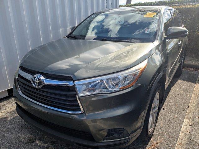 used 2015 Toyota Highlander car, priced at $11,995