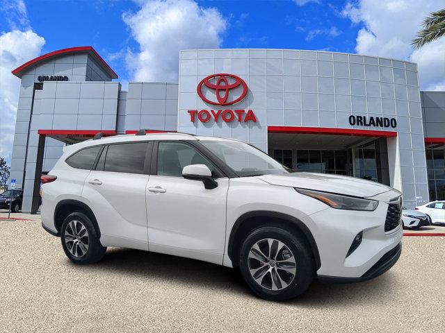 used 2023 Toyota Highlander car, priced at $33,977