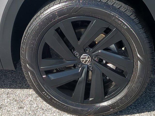 used 2022 Volkswagen Atlas Cross Sport car, priced at $25,995