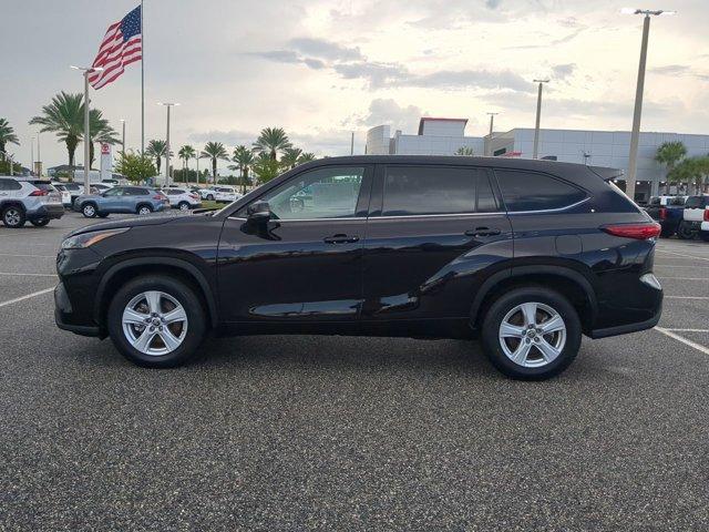 used 2022 Toyota Highlander car, priced at $29,977
