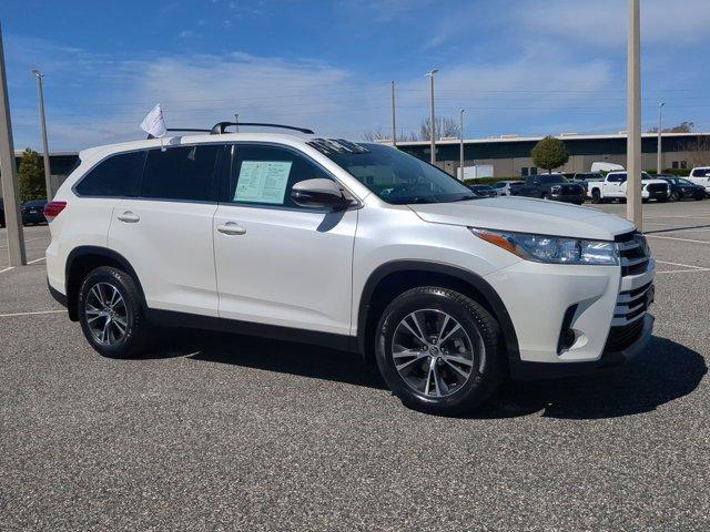 used 2019 Toyota Highlander car, priced at $25,995