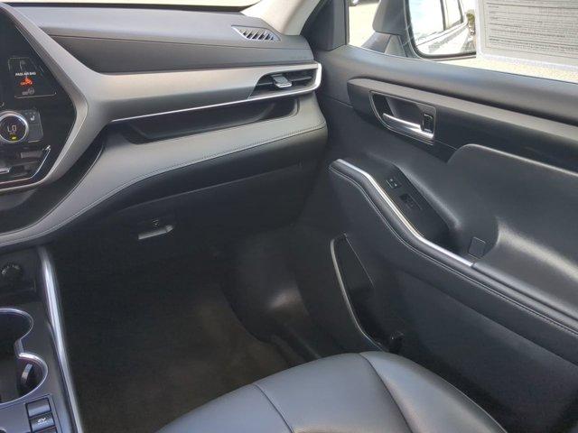 used 2023 Toyota Highlander car, priced at $36,977