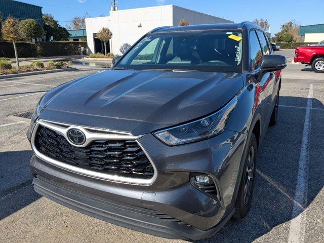 used 2021 Toyota Highlander car, priced at $29,995