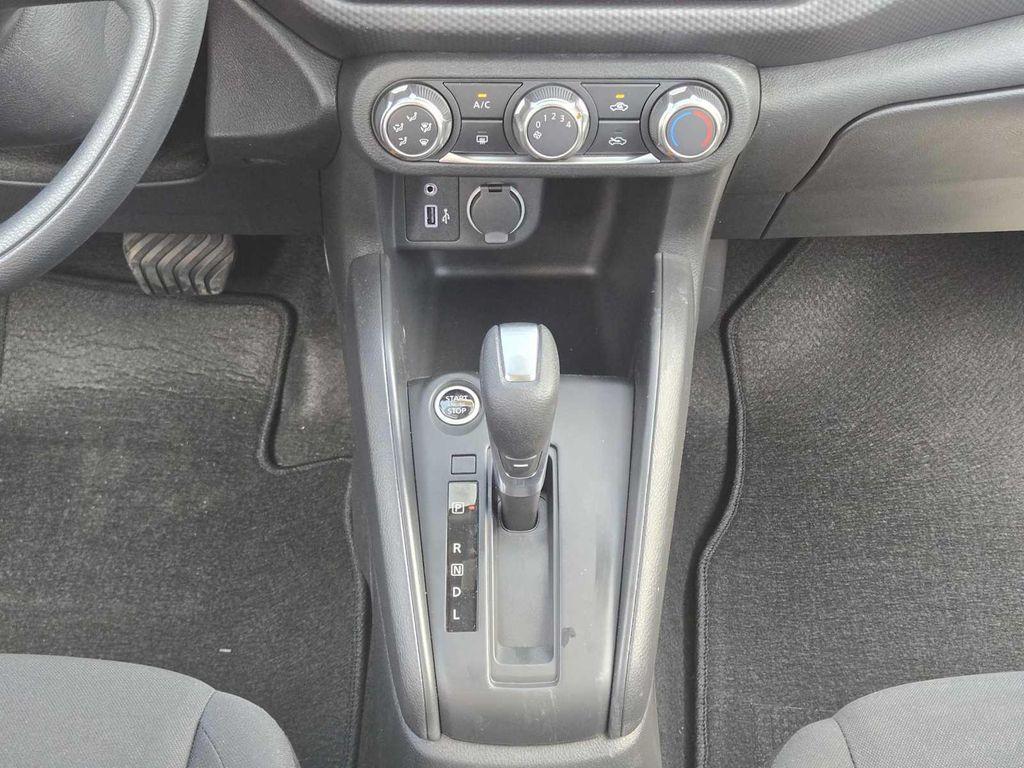 new 2025 Nissan Kicks car, priced at $23,289