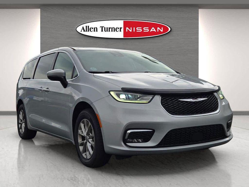 used 2023 Chrysler Pacifica car, priced at $23,755