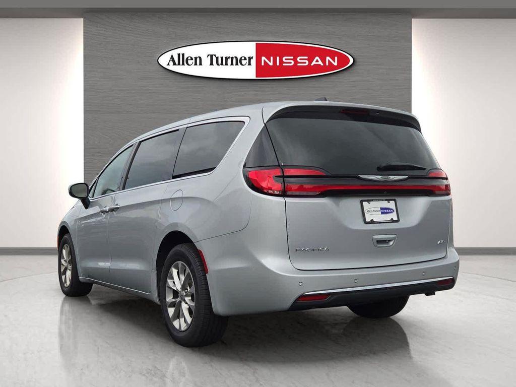 used 2023 Chrysler Pacifica car, priced at $23,755