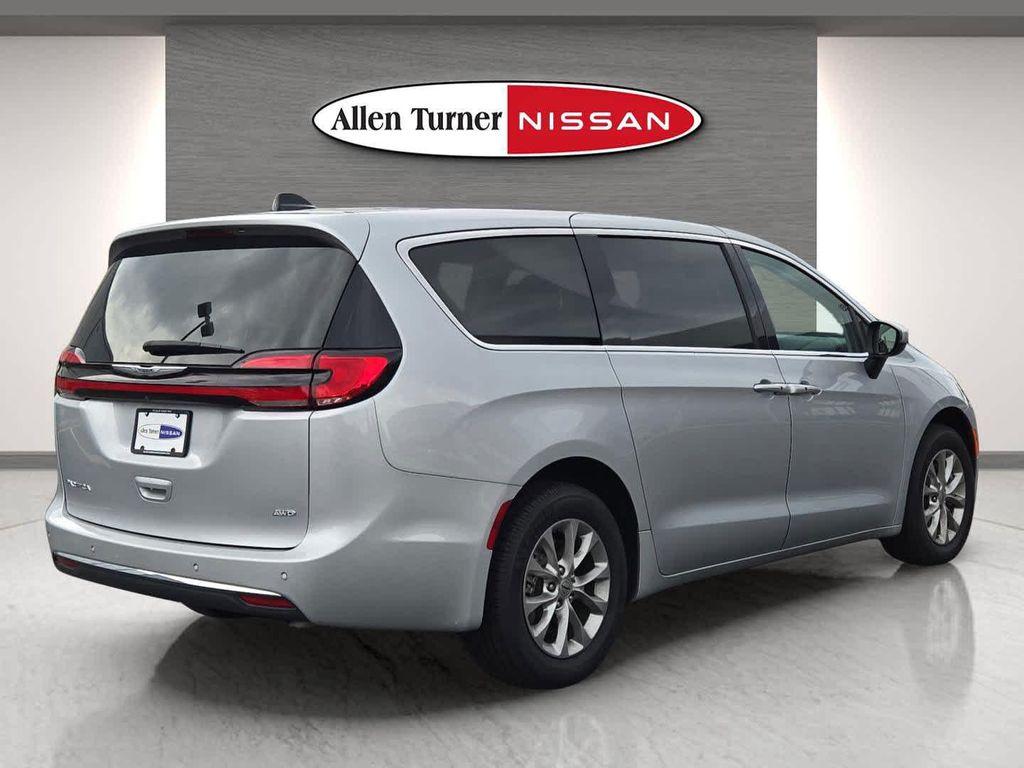 used 2023 Chrysler Pacifica car, priced at $23,755