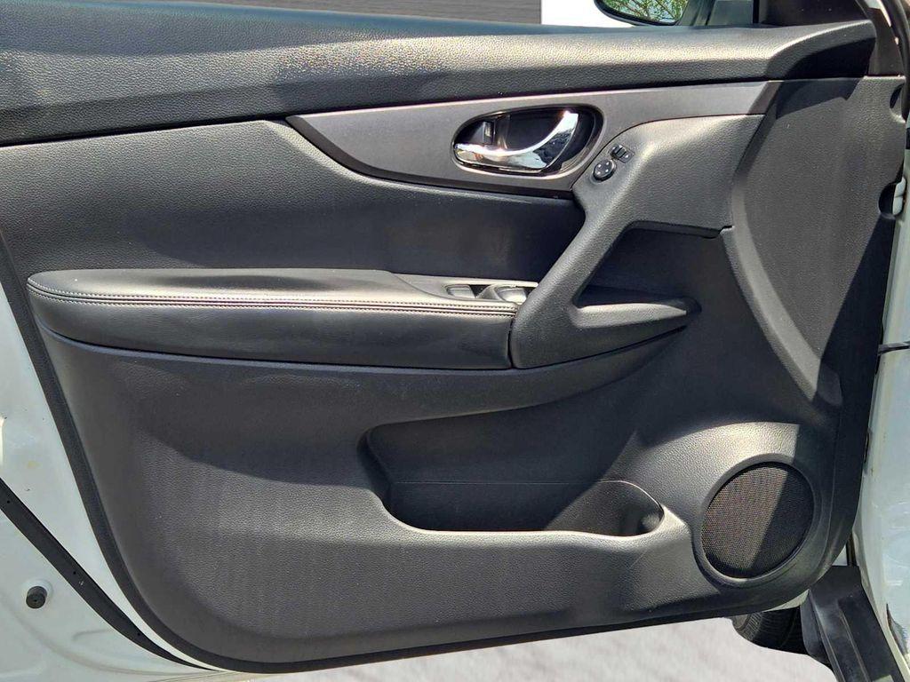 used 2016 Nissan Rogue car, priced at $7,989