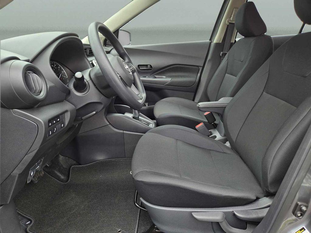 new 2025 Nissan Kicks car, priced at $22,998