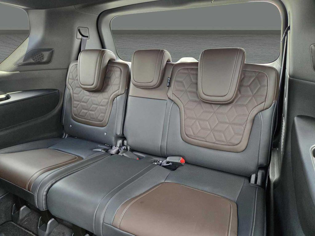 new 2025 Nissan Armada car, priced at $77,893