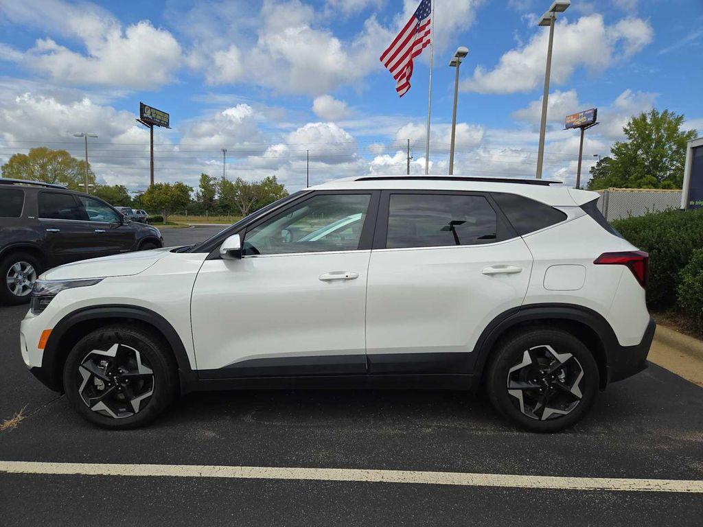used 2025 Kia Seltos car, priced at $27,885