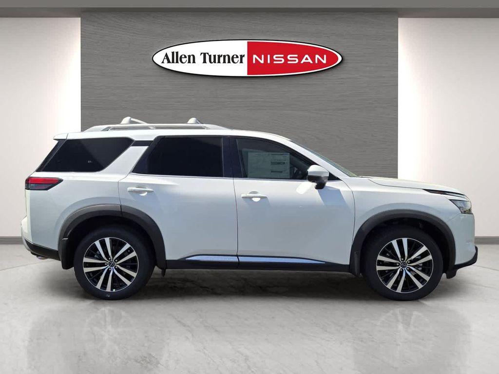 new 2025 Nissan Pathfinder car, priced at $49,553