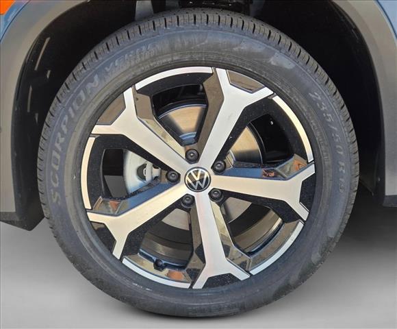 new 2025 Volkswagen Tiguan car, priced at $33,830