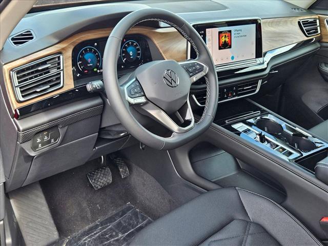 new 2024 Volkswagen Atlas car, priced at $38,898