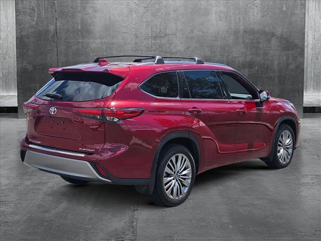 used 2022 Toyota Highlander car, priced at $40,971