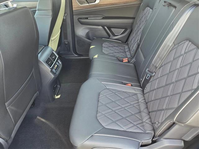 new 2026 Volkswagen Atlas car, priced at $56,304