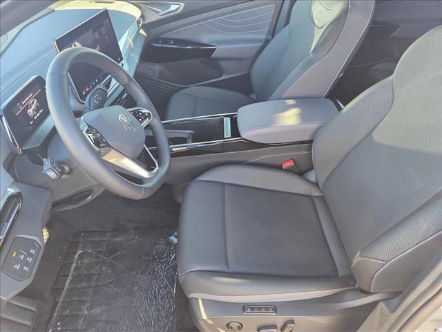 new 2025 Volkswagen ID.4 car, priced at $50,925