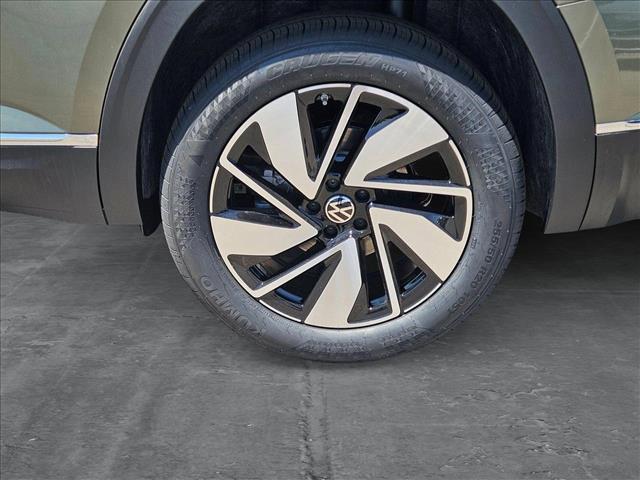new 2025 Volkswagen Atlas car, priced at $49,934