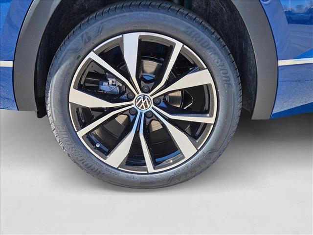 new 2025 Volkswagen Atlas car, priced at $50,482