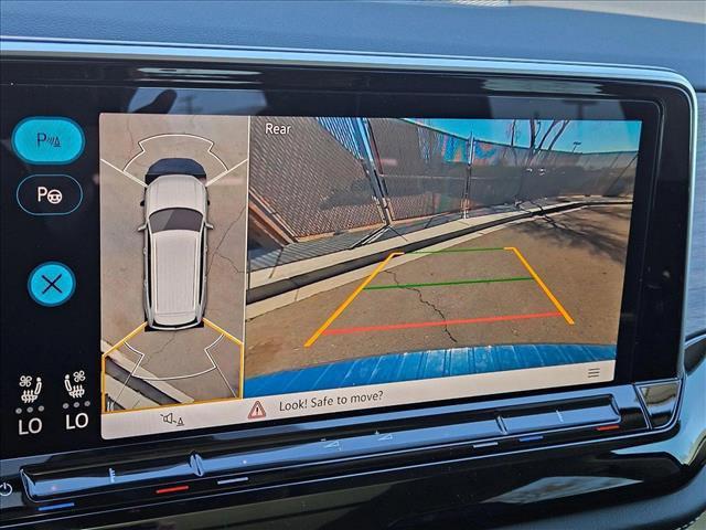 new 2025 Volkswagen Atlas car, priced at $50,482