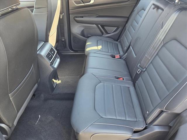 new 2026 Volkswagen Atlas Cross Sport car, priced at $50,852