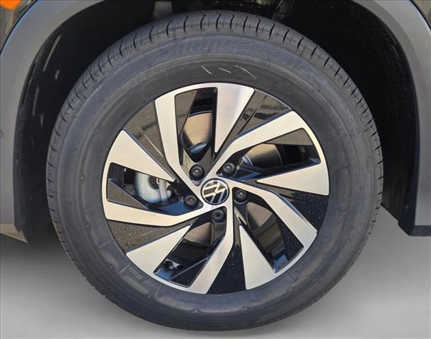 new 2026 Volkswagen Tiguan car, priced at $32,455