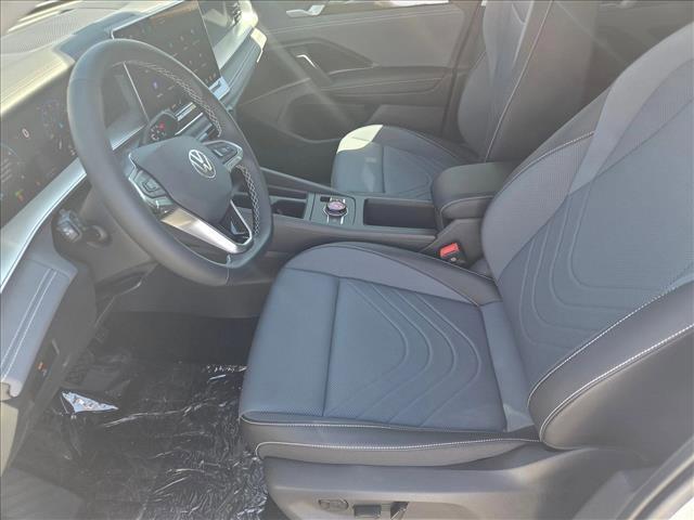 new 2025 Volkswagen Tiguan car, priced at $32,238