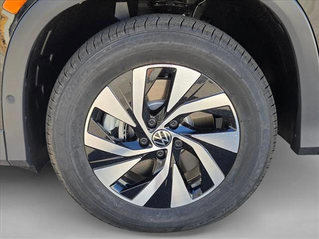 new 2025 Volkswagen Tiguan car, priced at $31,093