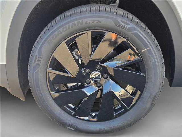 new 2026 Volkswagen Atlas car, priced at $46,186