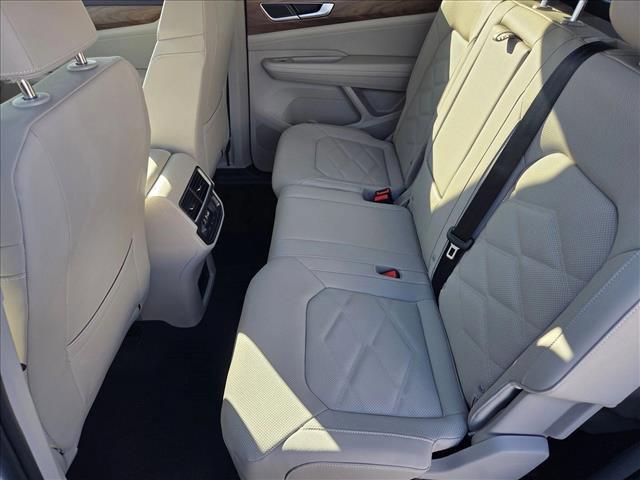 new 2026 Volkswagen Atlas car, priced at $46,186