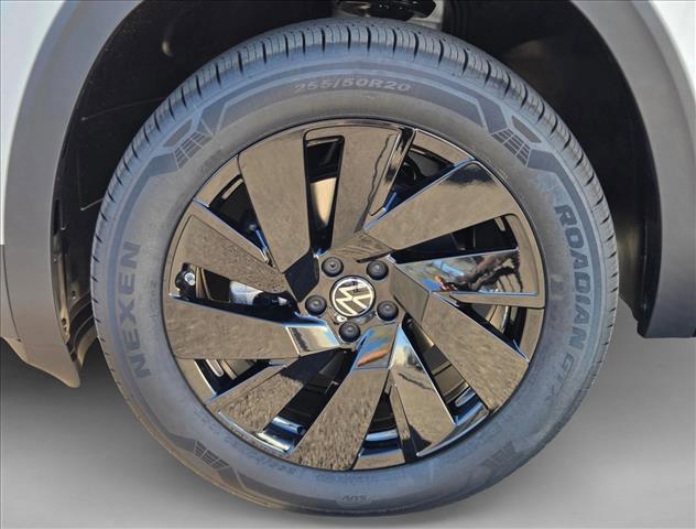 new 2026 Volkswagen Atlas car, priced at $45,010