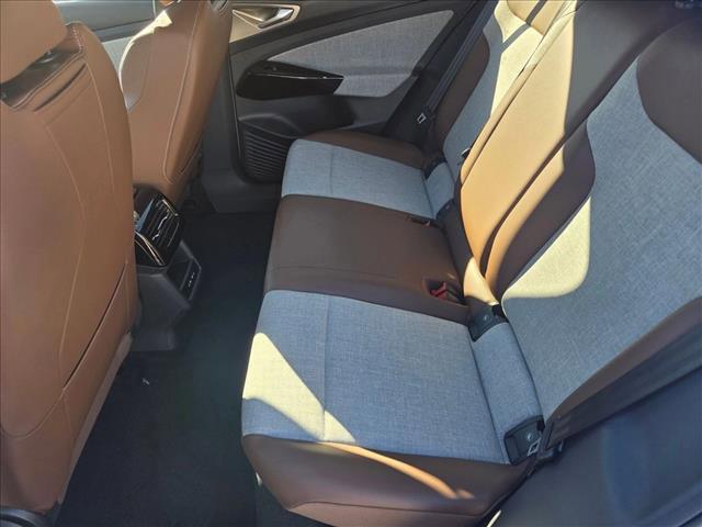 new 2025 Volkswagen ID.4 car, priced at $41,925